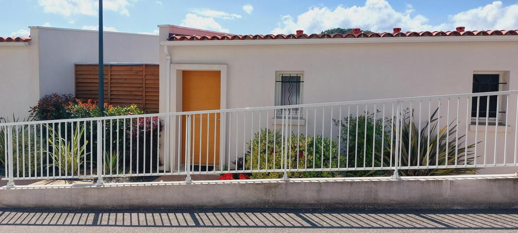 Maison T3 Duplex Avec Jacuzzi *
